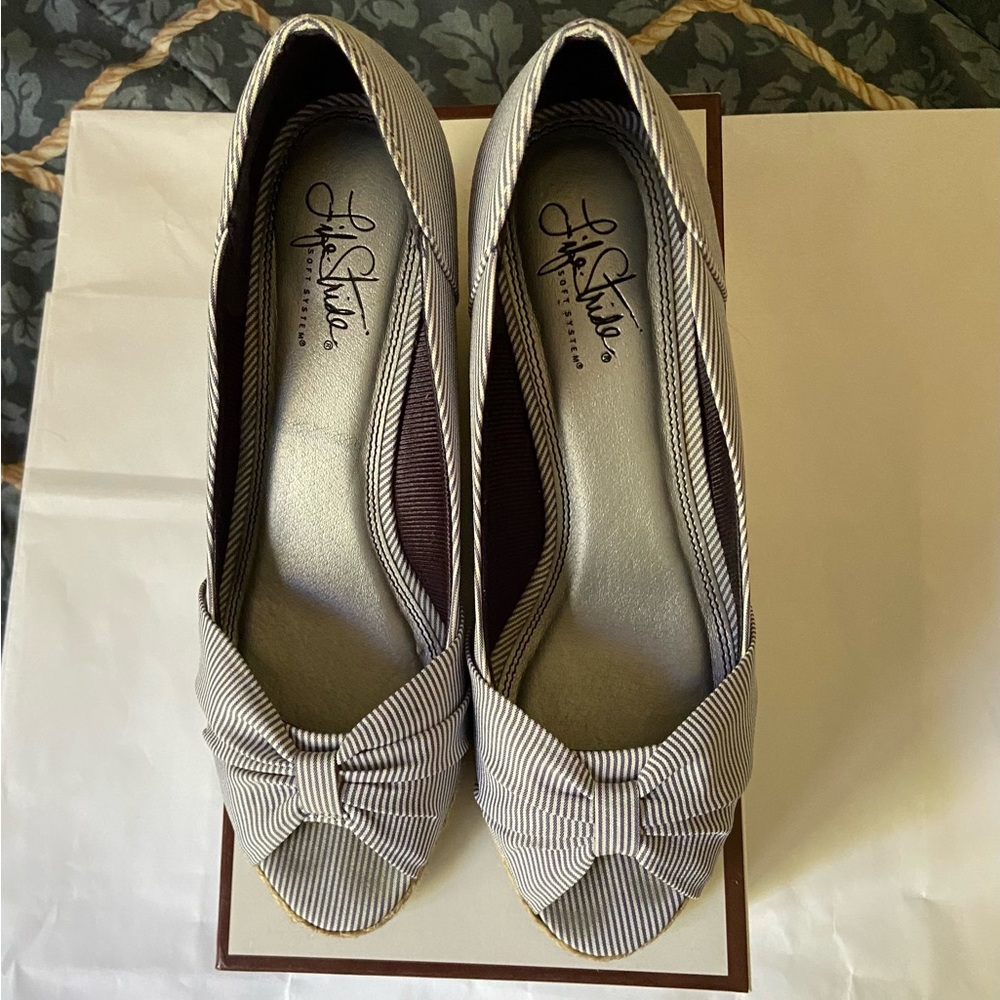 Blue and white stripe espadrilles